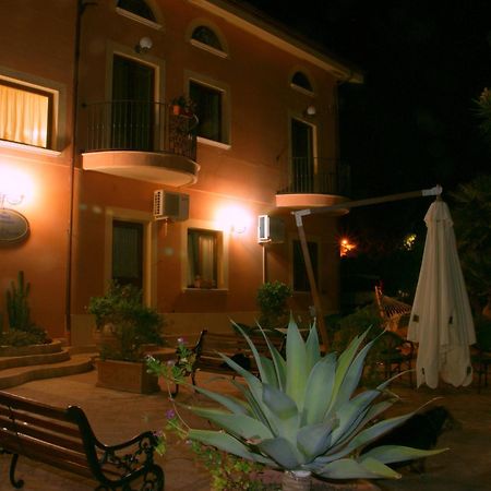 Villa Aurora Le Castella  Kültér fotó