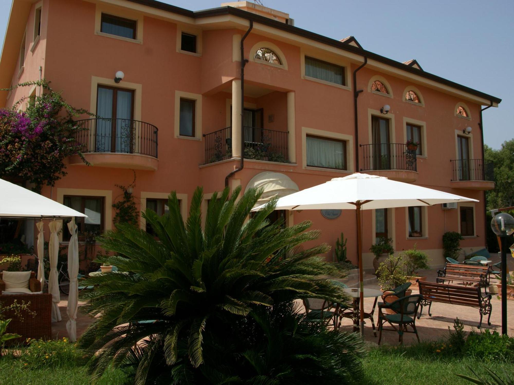 Villa Aurora Le Castella  Kültér fotó