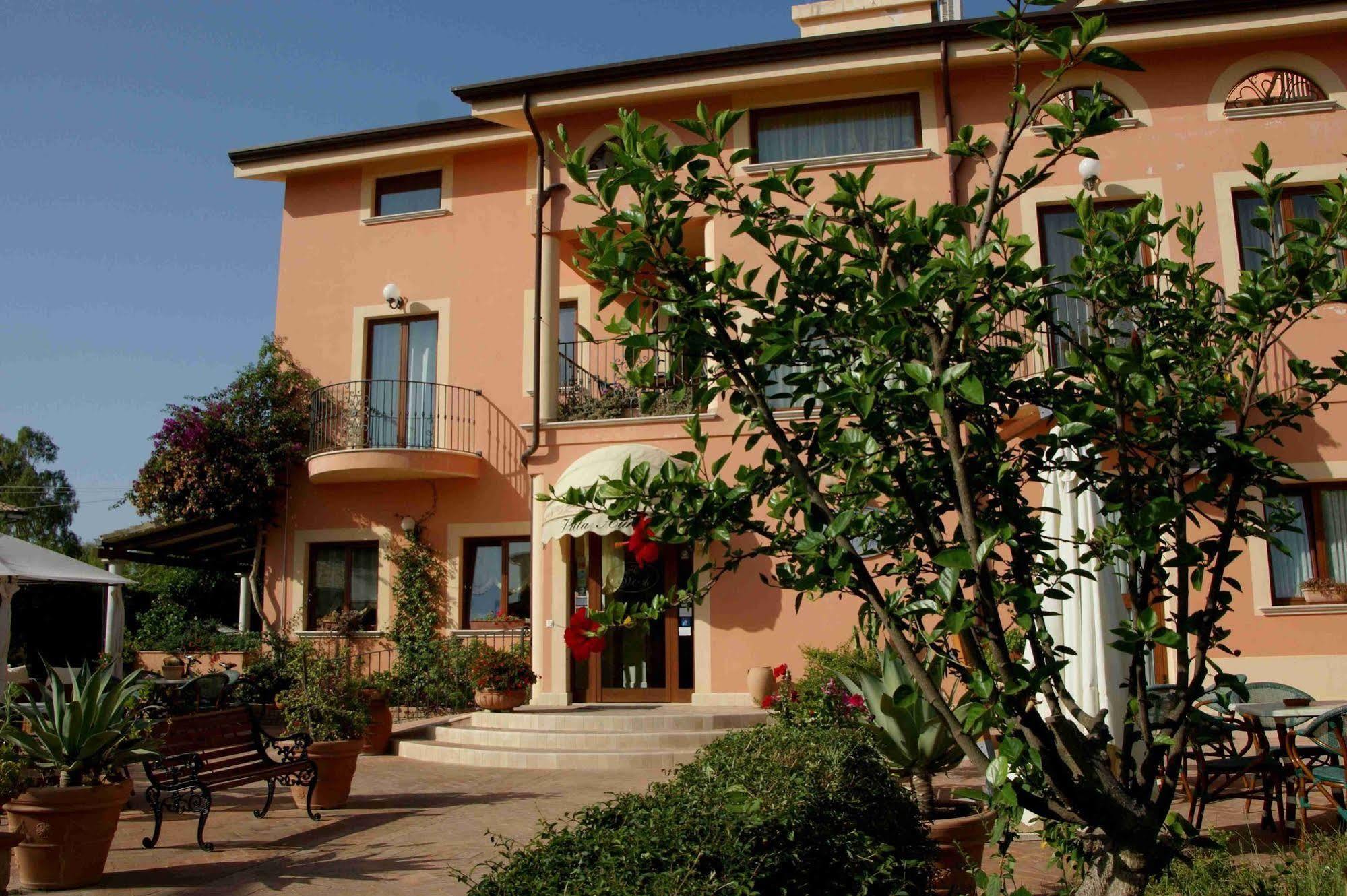 Villa Aurora Le Castella  Kültér fotó